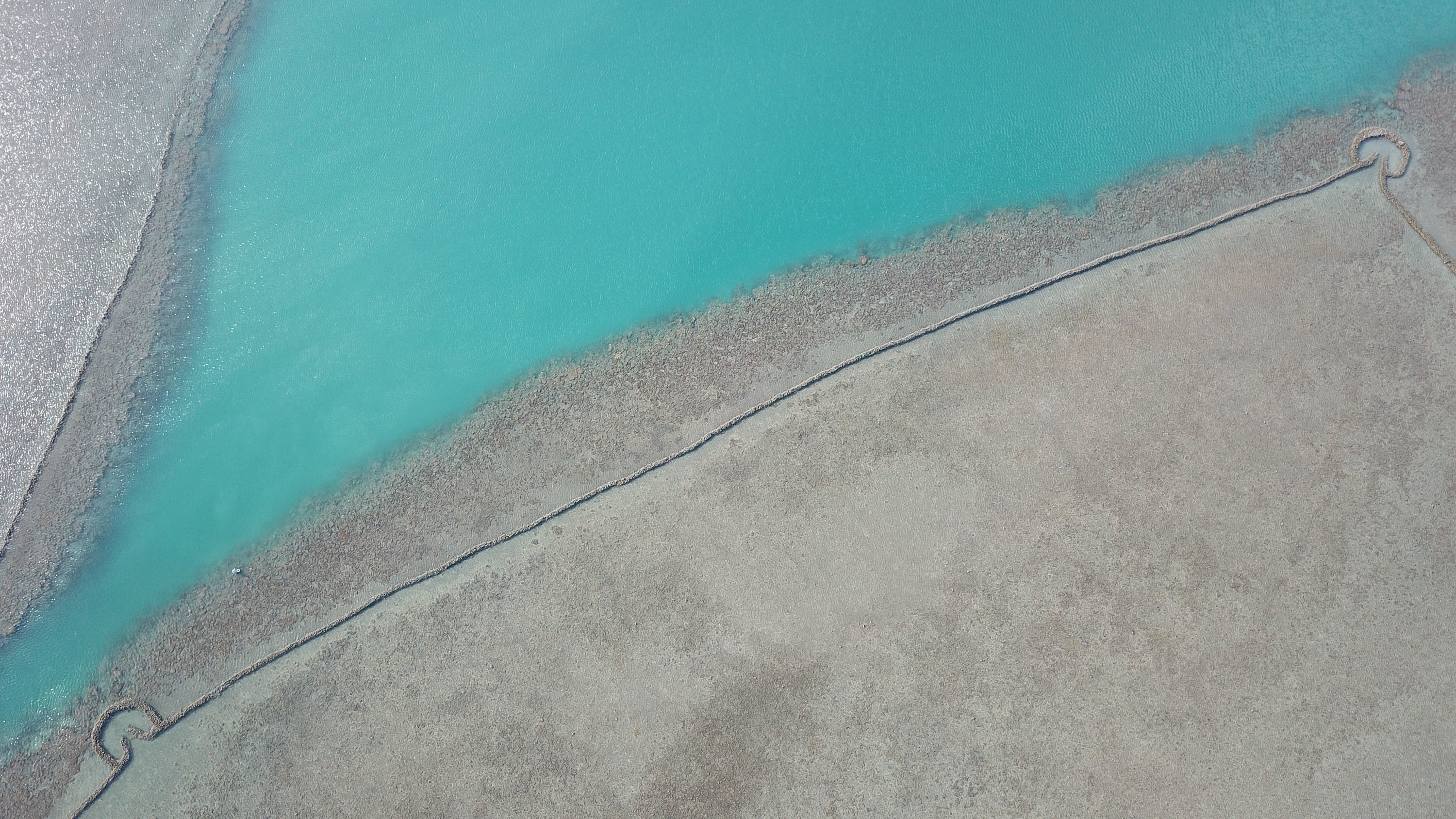 西衛里手巾寮滬的中伸腳