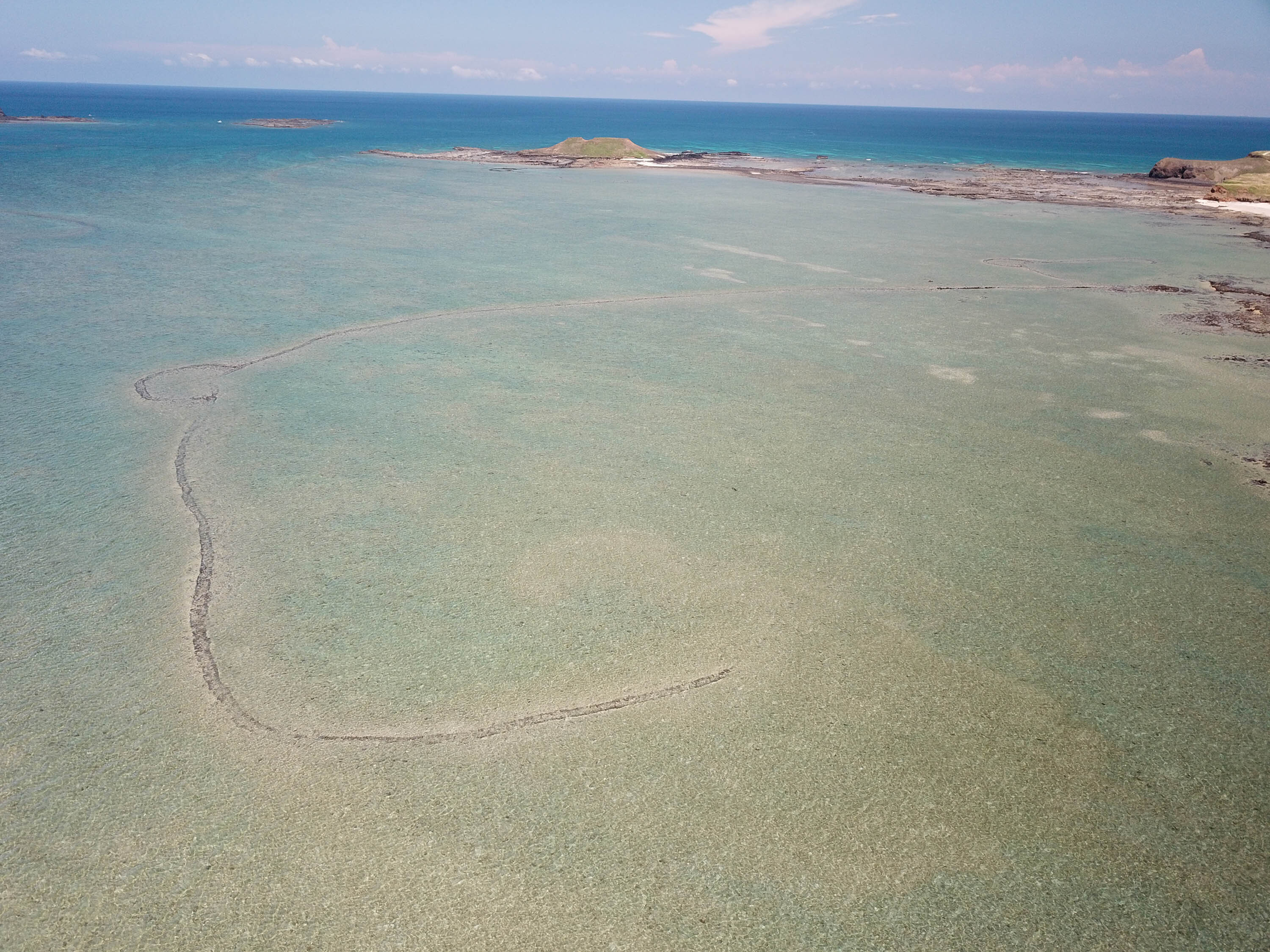 鳥嶼村橫閂滬的全貌