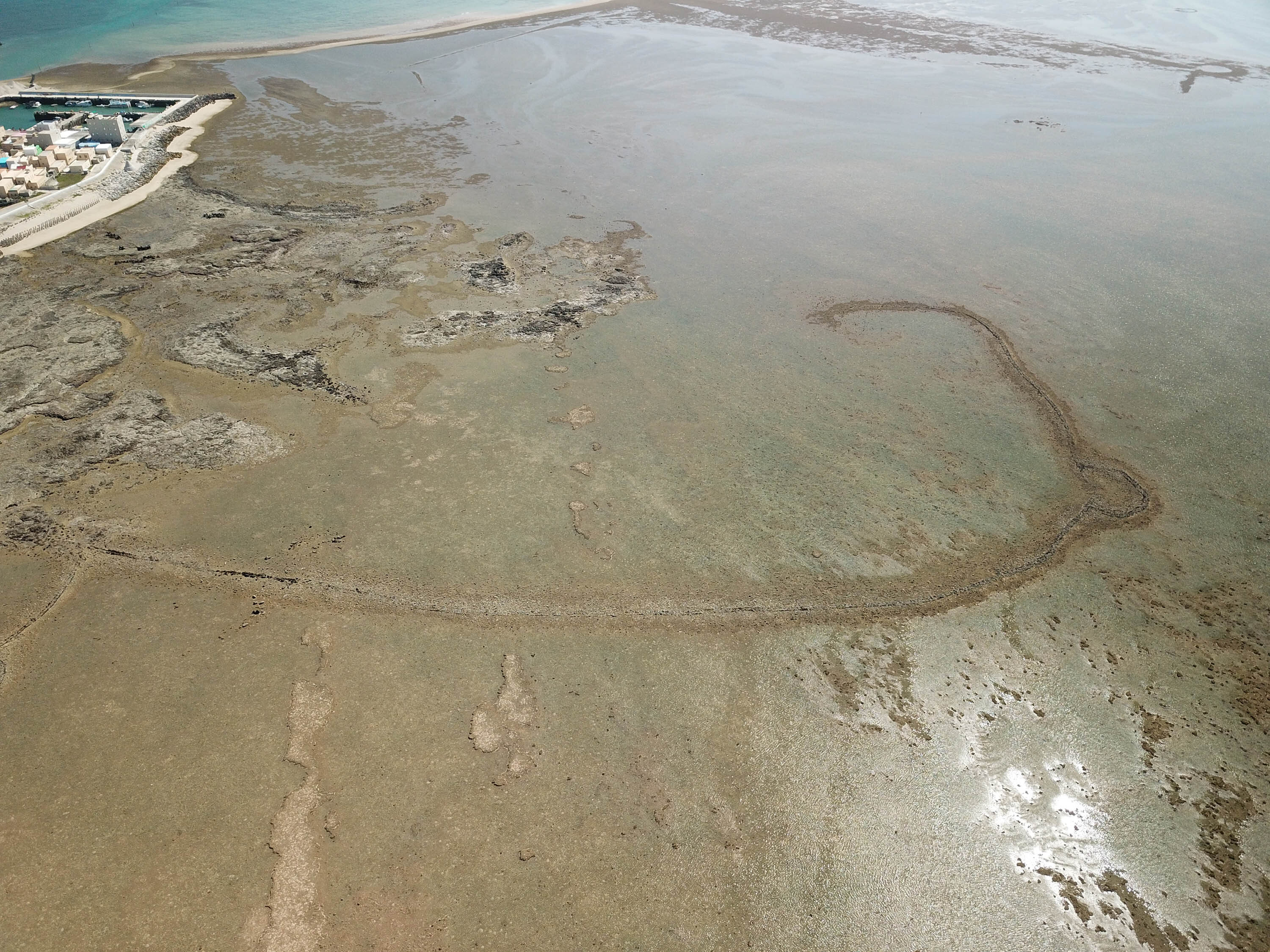 鳥嶼村橫閂滬的全貌