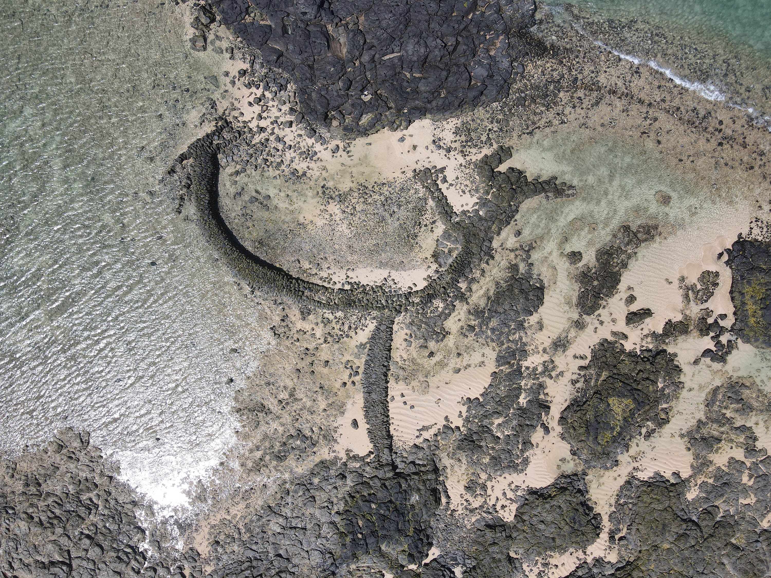 吉貝村低老古滬仔的全貌