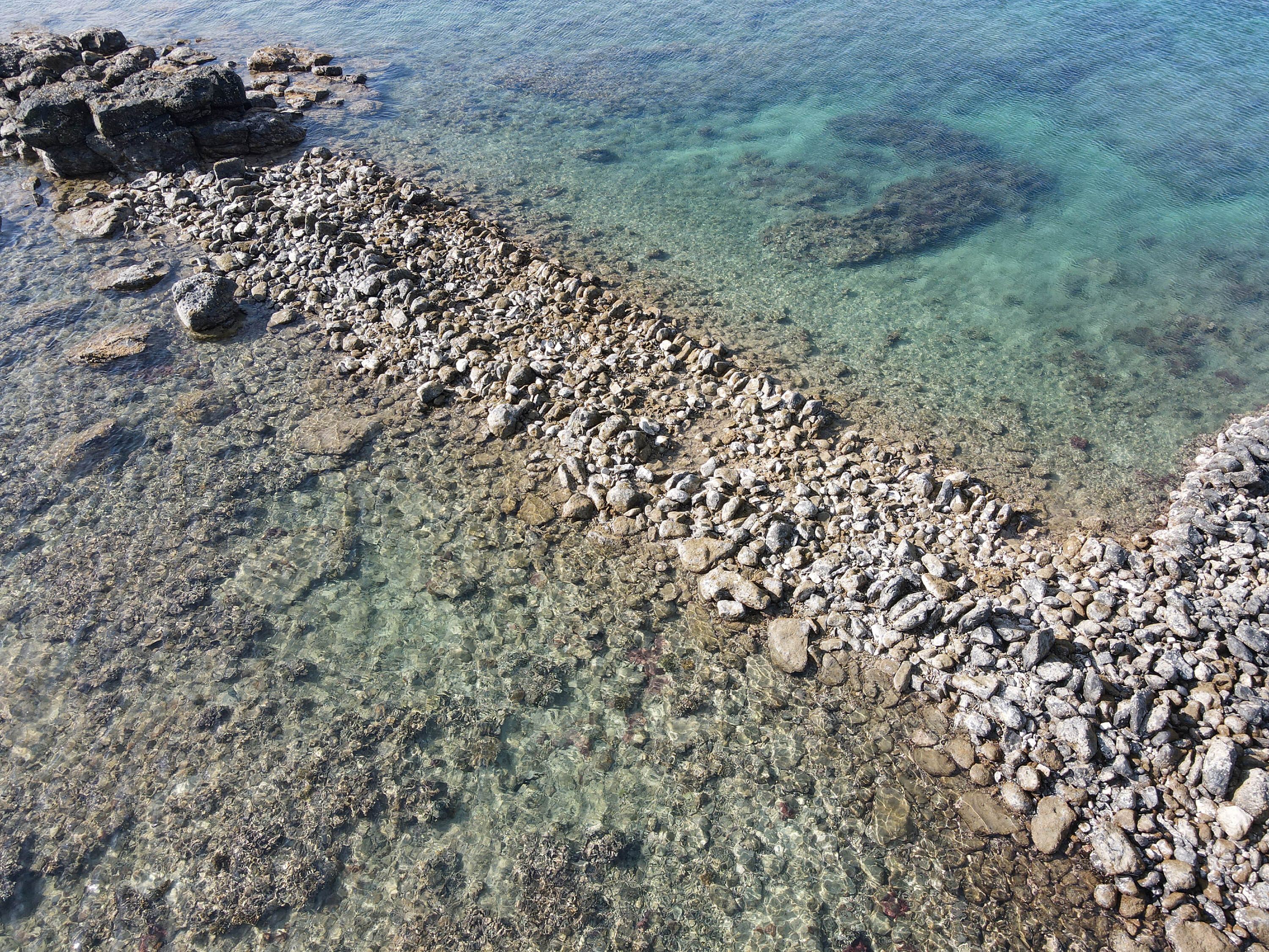 吉貝村磽腰仔滬的左伸腳