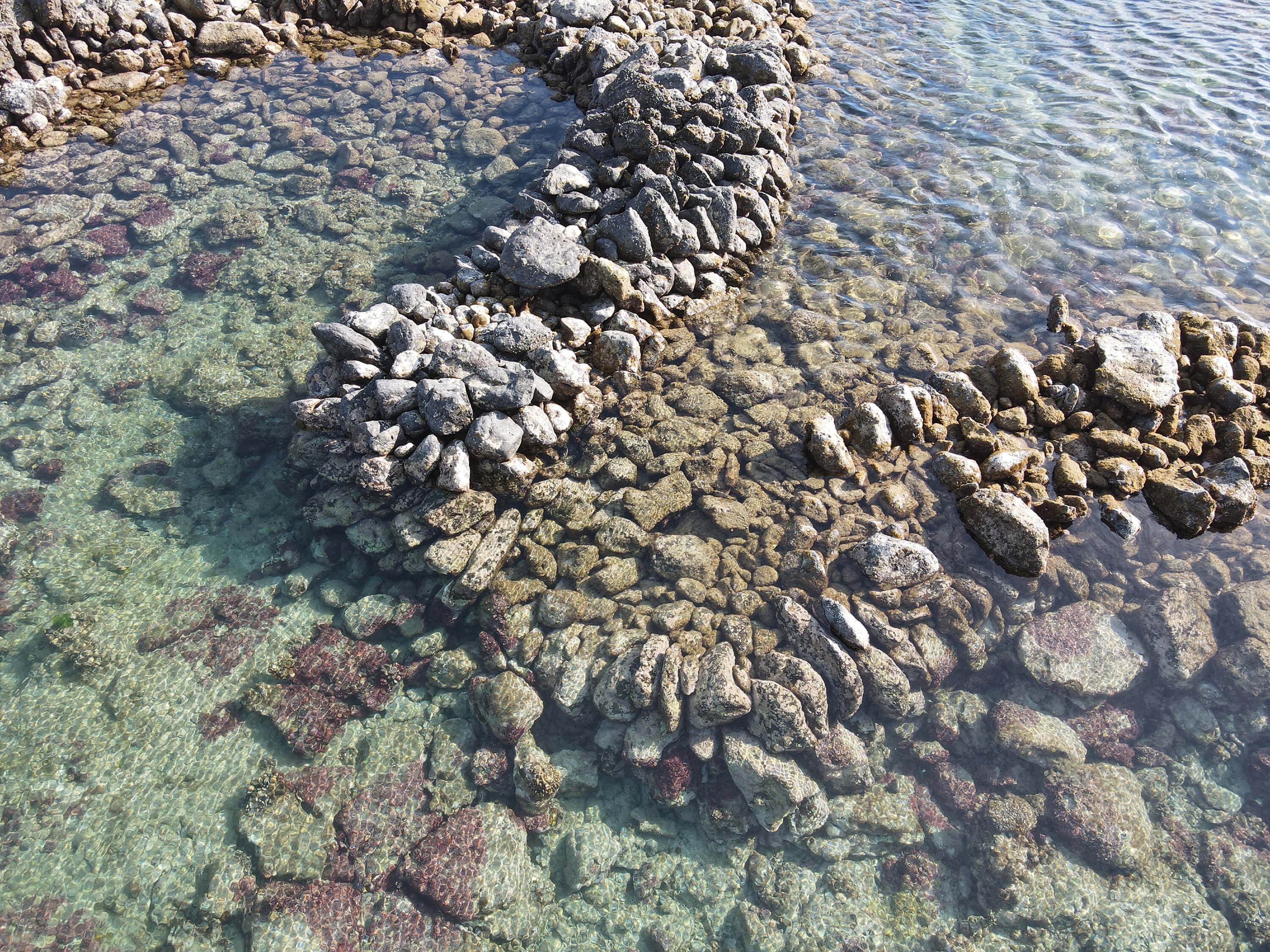 吉貝村磽腰仔滬的滬碇